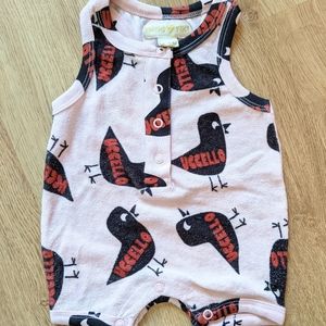 Hugo loves tiki romper 3-6 mths